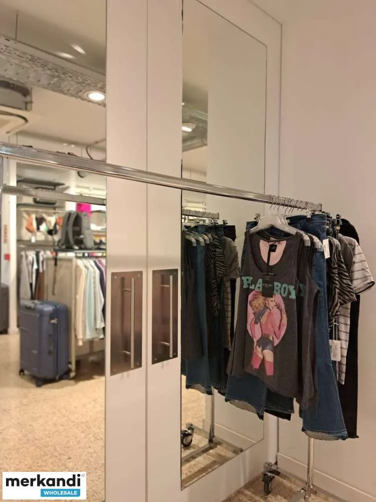 LOTE 173 DE ROPA, CALZADO Y BOLSOS DE MUJER, TEMPORADA PRIMAVERAVERANO