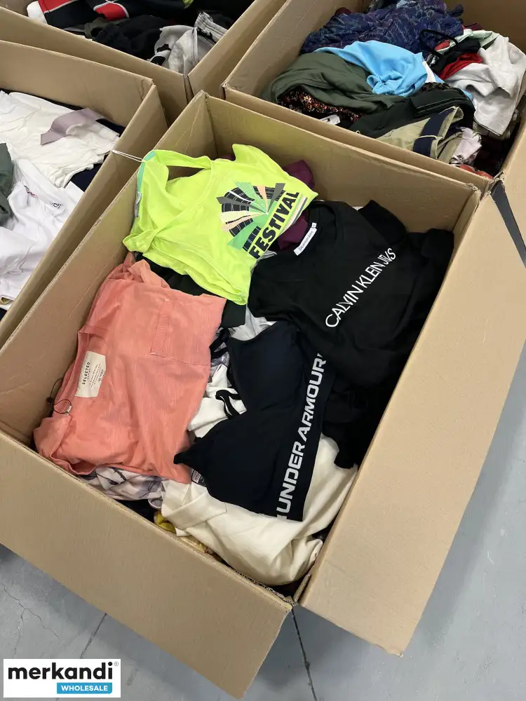 OUTLET ZALANDO UNA MEZCLA DE ROPA NUEVA DE CALIDAD