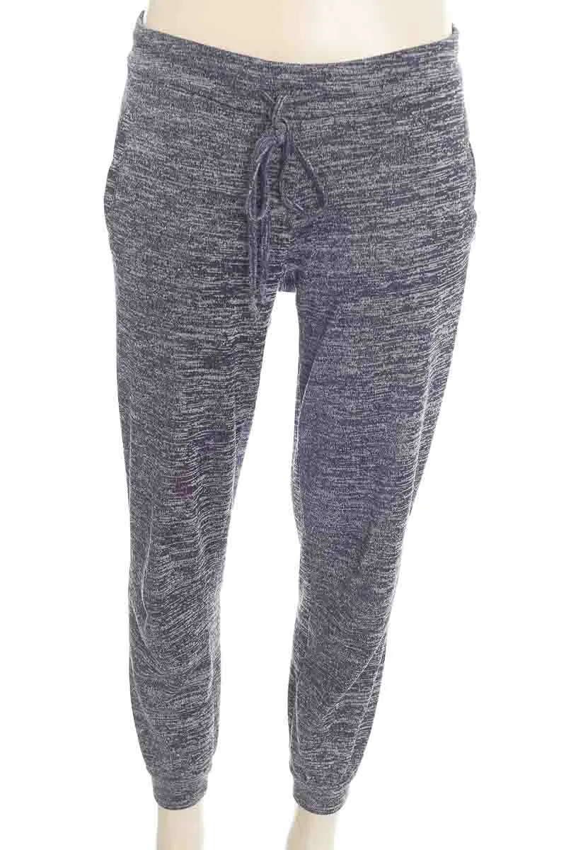 ROPA DEPORTIVA / SALIDA DE BAñO COLOR AZUL  CLOSEANDO