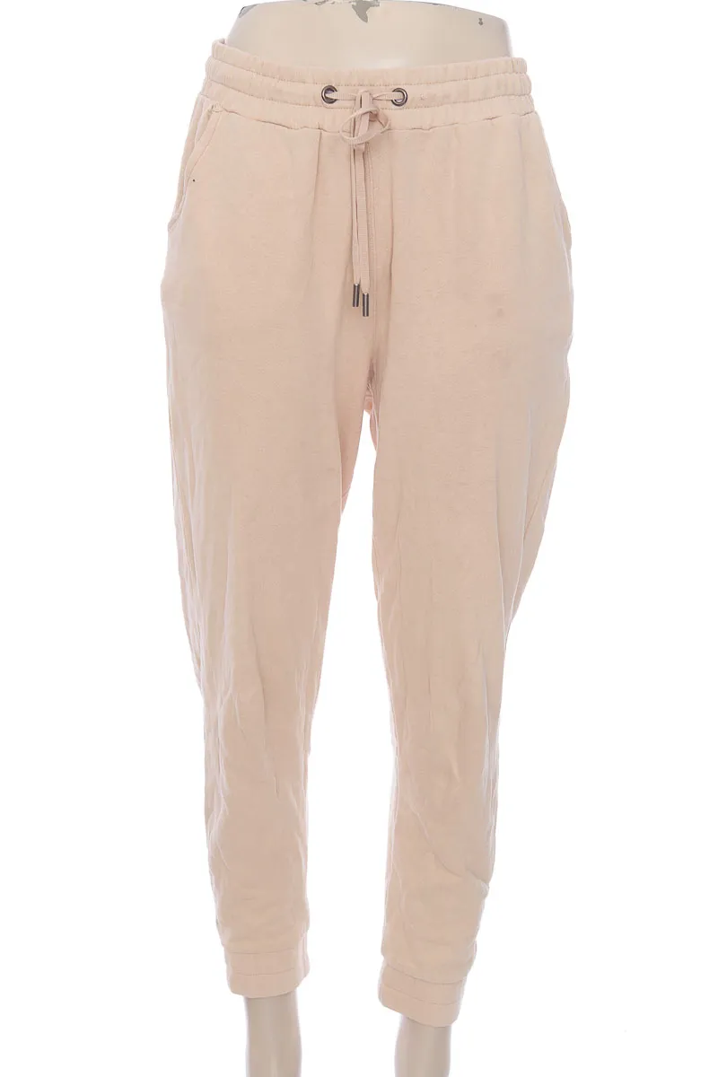 ROPA DEPORTIVA / SALIDA DE BAñO COLOR BEIGE  BASEMENT