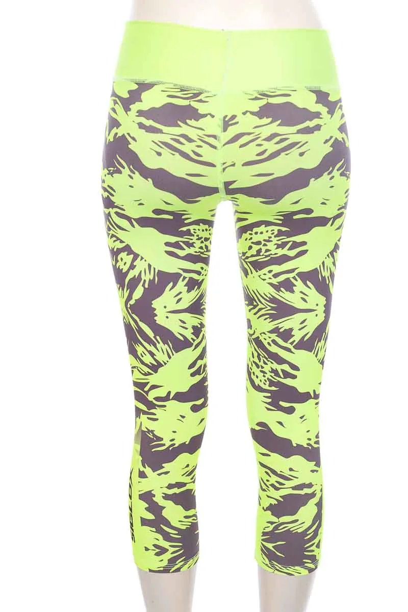 ROPA DEPORTIVA / SALIDA DE BAñO COLOR VERDE  SIGLOX